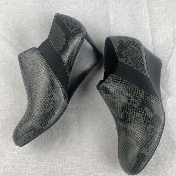 Vionic Stanton Wedge Heel Booties Faux Snakeskin Women's 8.5 Ankle Boots  (0685) - Picture 1 of 8